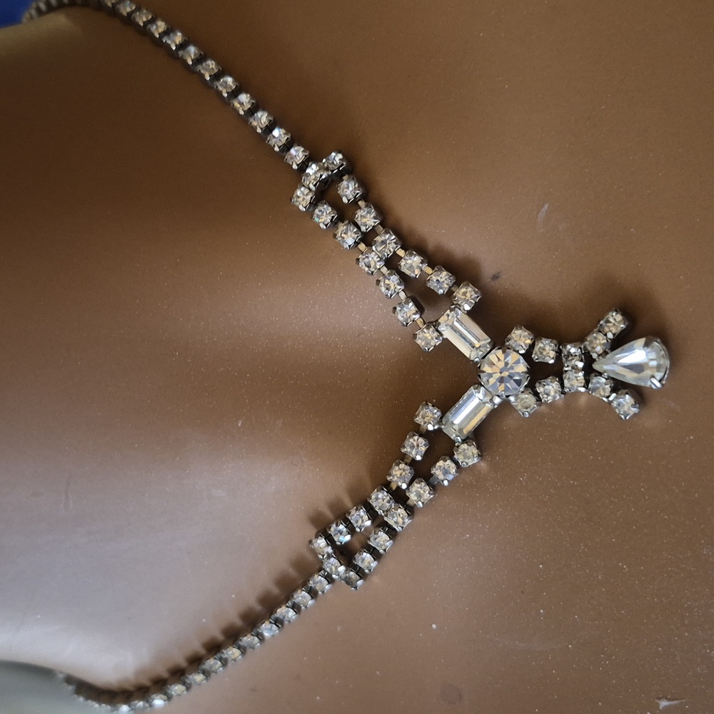 Clear Rhinestone Necklace Mid Century Dangle Drop Silver Tone Statement